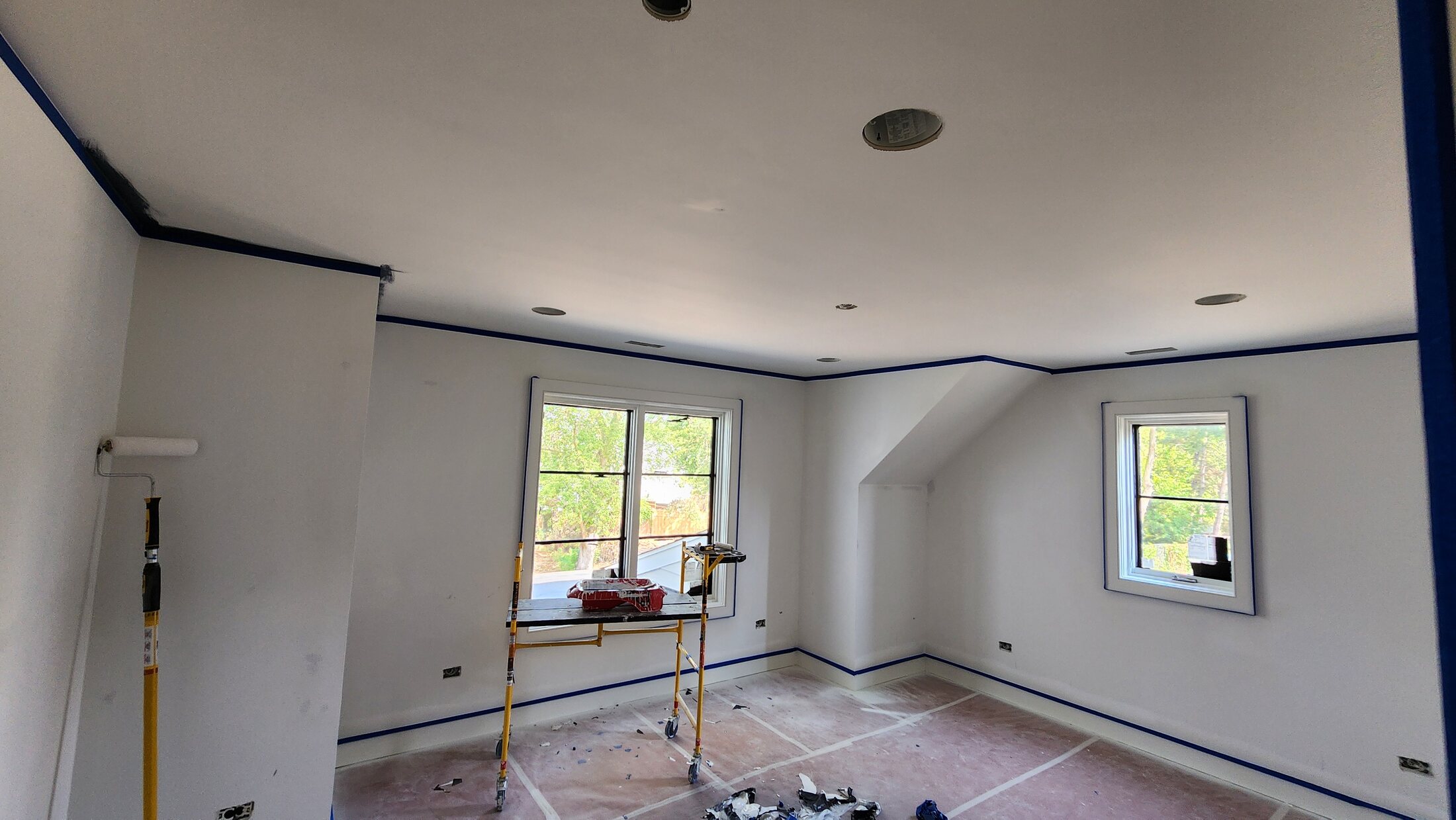 Room preparation before a custom ceiling installation